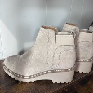 DV by Dolce Vita Light Cream Suede Chelsea Platform Booties